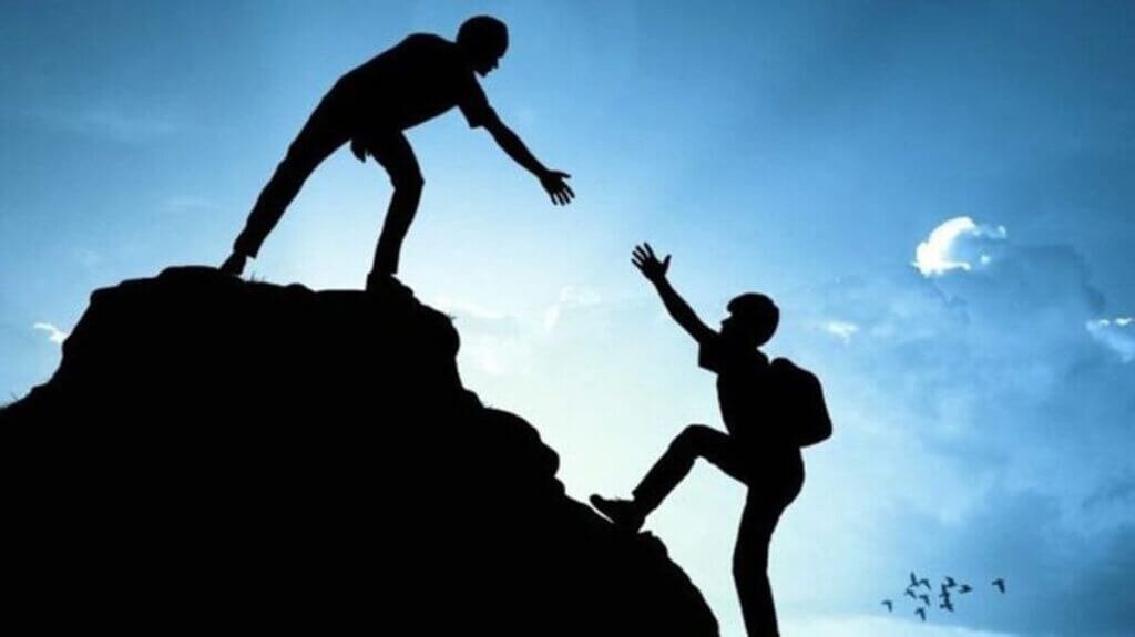 الإحسان إلى الآخرين في ضوء النصوص السماوية